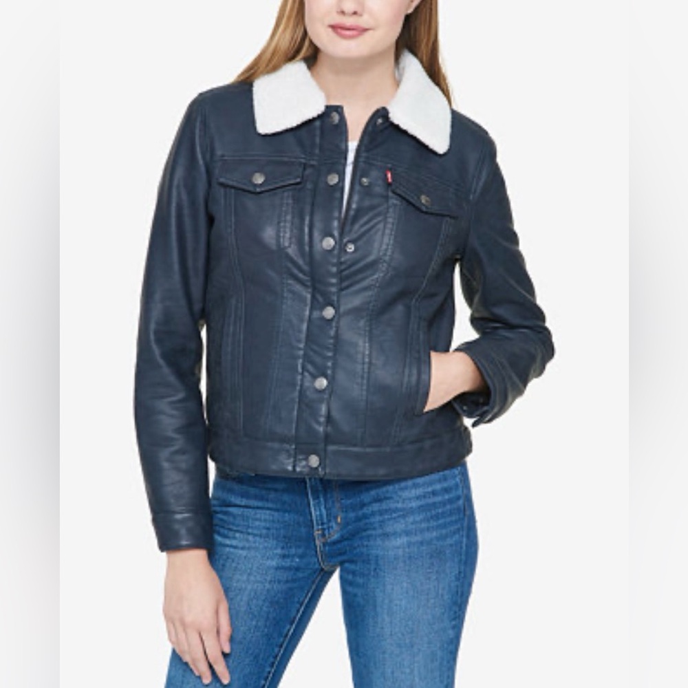 Levi’s women’s Sherpa Lined Faux 

Scott navy Coat with White Fleece Interior
